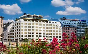 Radisson Red Hotel, Vienna